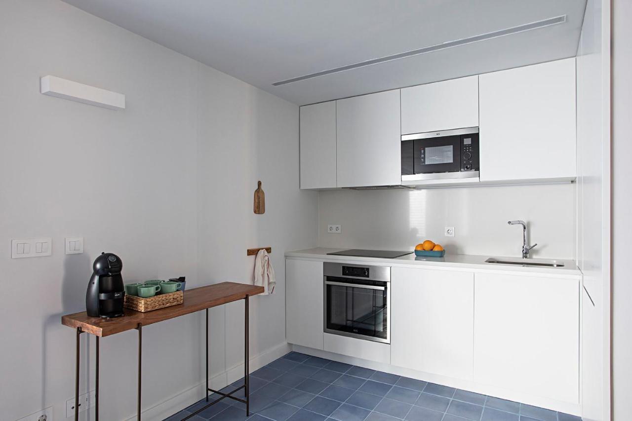 Piso Azul Premium Apartments In Bairro Alto By Lovelystay リスボン エクステリア 写真